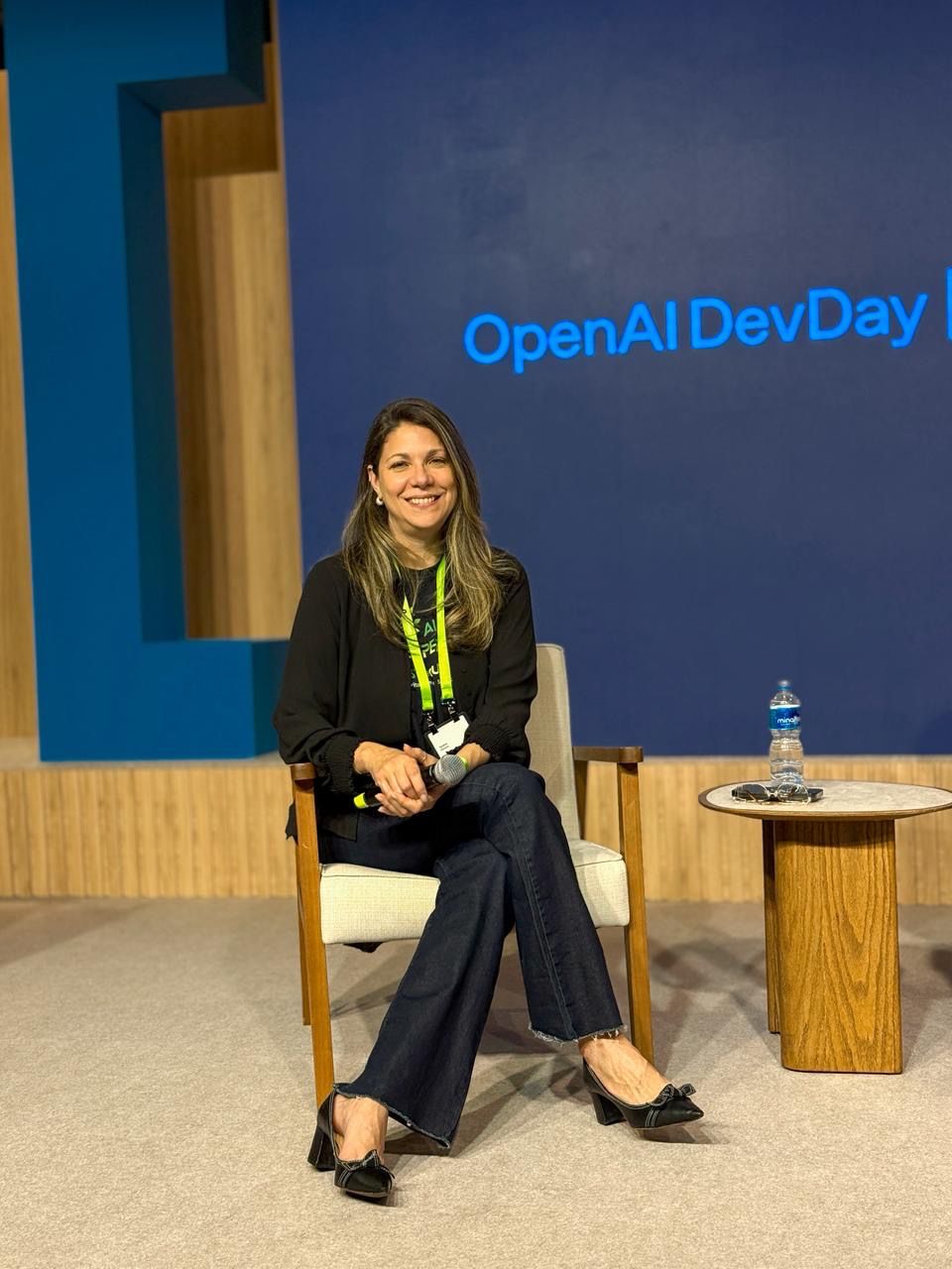 Tatiana Oliveira em palestra no OpenAI DevDay