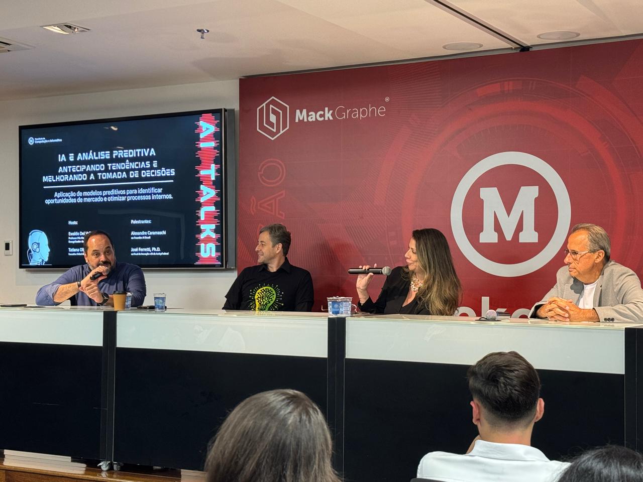 Tatiana Oliveira em painel no AI Talks · Mackenzie